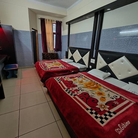 Aashirwad Hotel Katra  Extérieur photo