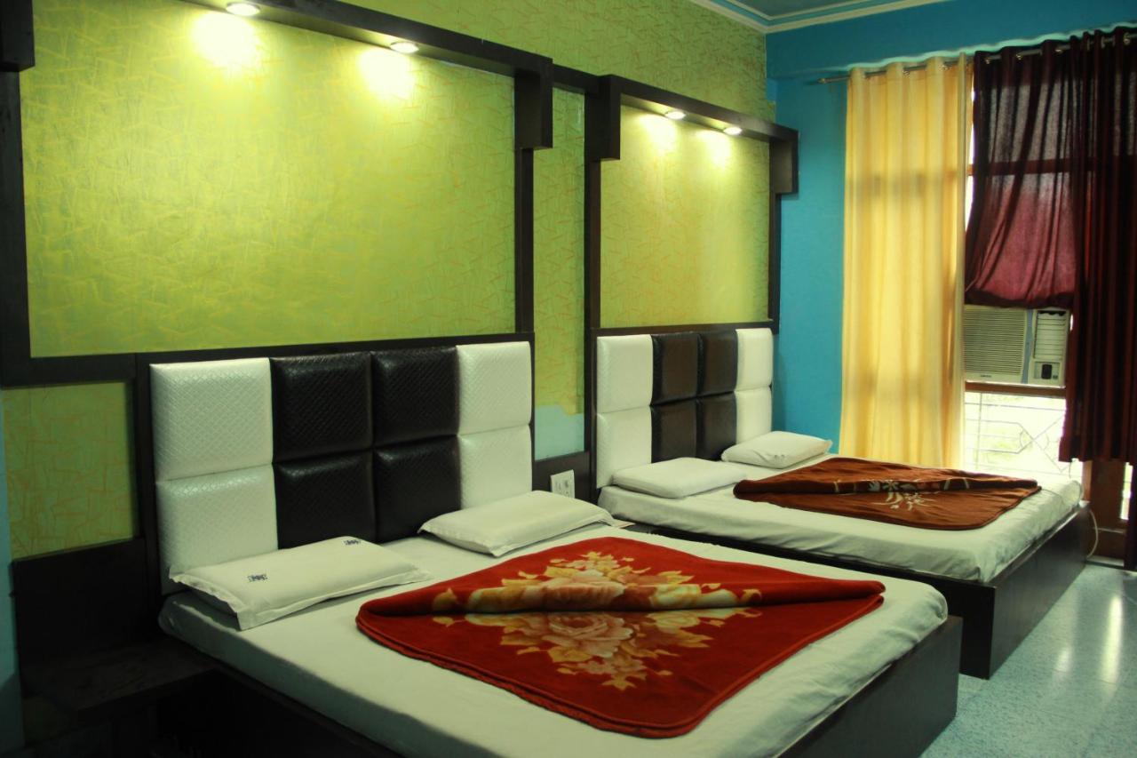 Aashirwad Hotel Katra  Extérieur photo