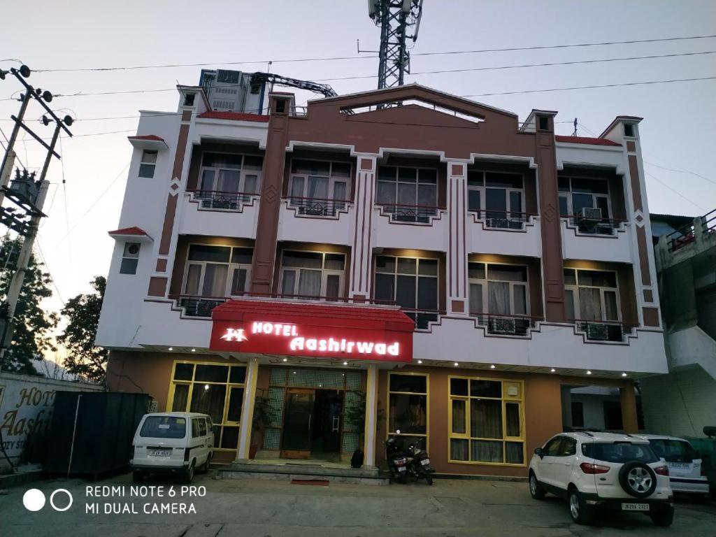 Aashirwad Hotel Katra  Extérieur photo
